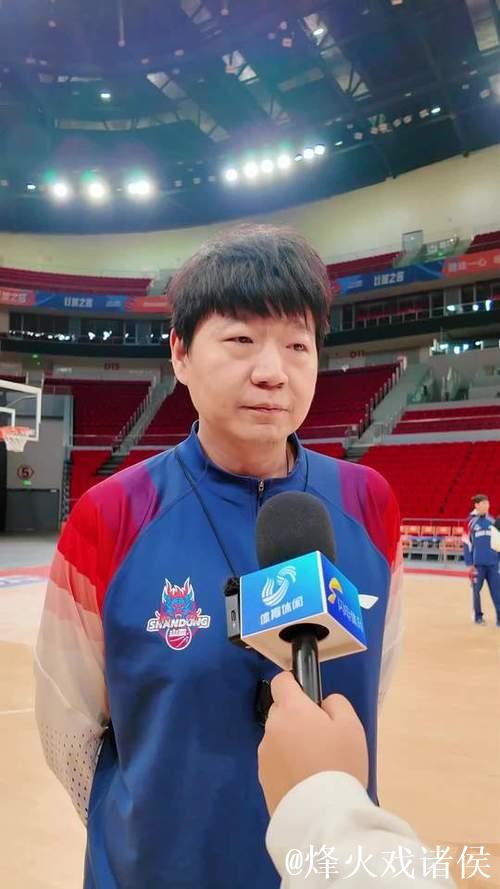 山东与邱彪签下长约 过去四年四次更换主教练 山东与邱彪签下长约 过去四年四次更换主教练