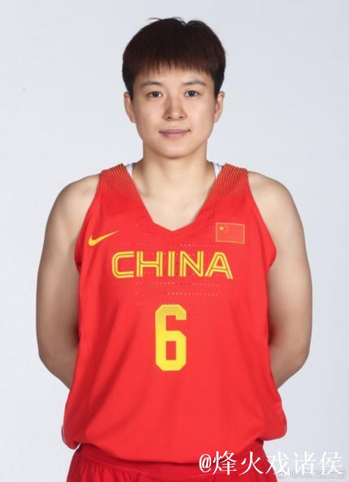 中国三人女篮力克西班牙 王丽丽回暖砍5分4板