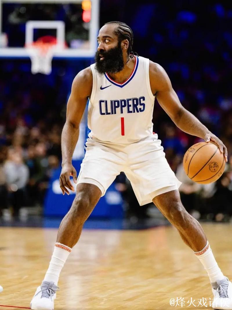 莱昂纳德45+7哈登20+7 快船轻取爵士六连胜 莱昂纳德45+7哈登20+7 快船轻取爵士六连胜