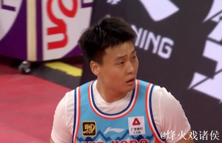 琼斯22分赵睿空砍28分 浙江力克新疆大比分1-1 琼斯22分赵睿空砍28分 浙江力克新疆大比分1-1